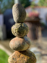 Lade das Bild in den Galerie-Viewer, Feldstein-Brunnen Natur - Stein Ambiente