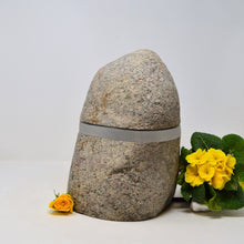 Lade das Bild in den Galerie-Viewer, Steinleuchte - Stein Ambiente