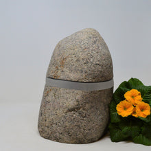 Lade das Bild in den Galerie-Viewer, Steinleuchte - Stein Ambiente