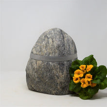 Lade das Bild in den Galerie-Viewer, Steinleuchte - Stein Ambiente